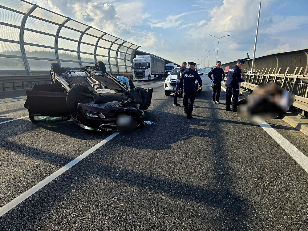 Zderzenie czterech samochodów na A4, kolizja ciężarówki na AOW. Wielokilometrowe korki na drogach – Do poważnych utrudnień doszło na autostradzie A4 oraz na AOW.