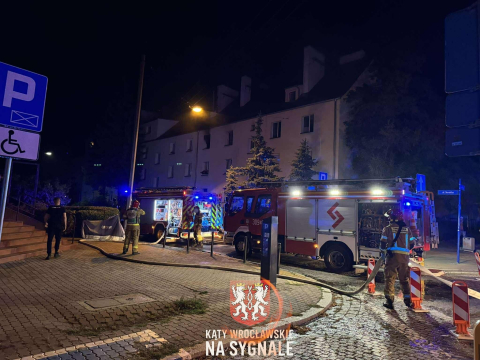 Tragiczny pożar we Wrocławiu. Strażacy znaleźli ciało starszej kobiety - 5