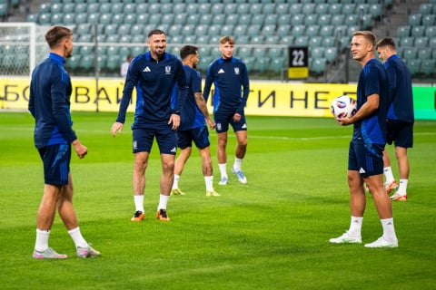 Francuskie gwiazdy na wrocławskim stadionie. Mamy zdjęcia z obu treningów! [GALERIA] - 26