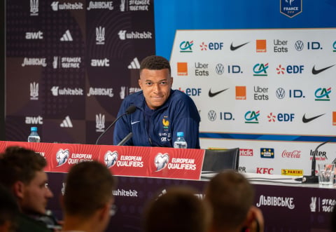 Francuskie gwiazdy na wrocławskim stadionie. Mamy zdjęcia z obu treningów! [GALERIA] - 3