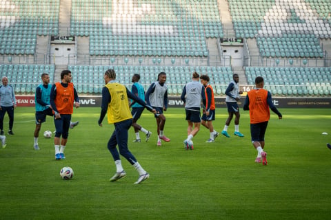 Francuskie gwiazdy na wrocławskim stadionie. Mamy zdjęcia z obu treningów! [GALERIA] - 4