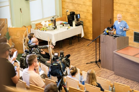 Pierwszy pacjent otrzymał wyprodukowane w Polsce komórki CAR-T. To szansa dla chorych na chłoniaka - 13