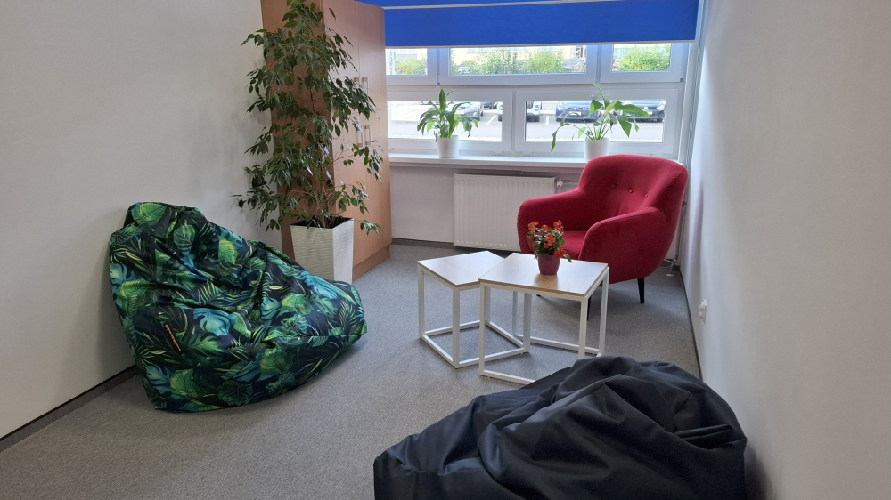 Mobilny Punkt Konsultacyjny w Wałbrzychu. Uczniowie znajdą tam wsparcie psychologiczne - W Wałbrzychu działa Mobilny Punkt Konsultacyjny. To miejsce, w którym najmłodsi znajdą wsparcie.