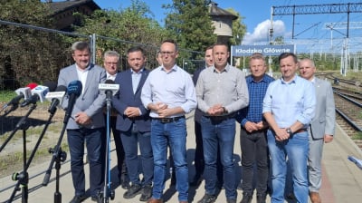 Setki milion&oacute;w złotych na odbudowę po powodzi. Minister Dariusz Klimczak odwiedził Kłodzko