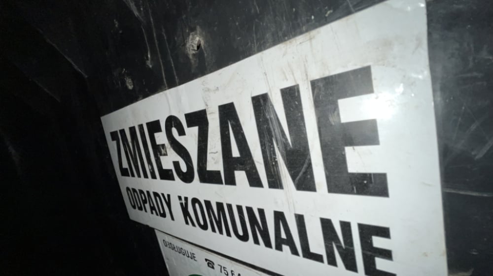 Zużyte ubrania problemem w Jeleniej Górze. Czy miasto znajdzie kompromisowe rozwiązanie? - Poważny problem ze zużytymi ubraniami w Jeleniej Górze. Miasto szuka rozwiązań. 