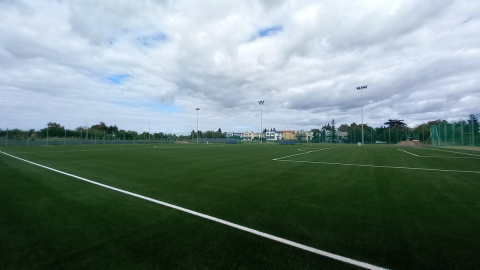 Kiedyś pasły się tam kozy, dziś to jeden z najlepszych ośrodków sportowych. Tak wygląda nowa akademia Miedzi Legnica [WIDEO] - 2