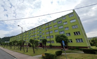 700 os&oacute;b było ewakuowanych z zielonych blok&oacute;w. Sp&oacute;łdzielnia w Stroniu Śląskim wciąż bez wsparcia