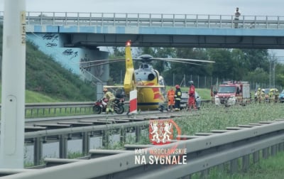 Poważny wypadek na AOW. Trwa walka o życie motocyklisty, duże utrudnienia