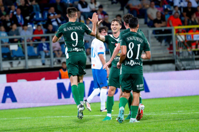 Pierwsza liga: Śląsk ratuje trzy punkty w końc&oacute;wce. Wyraźna przegrana Miedzi