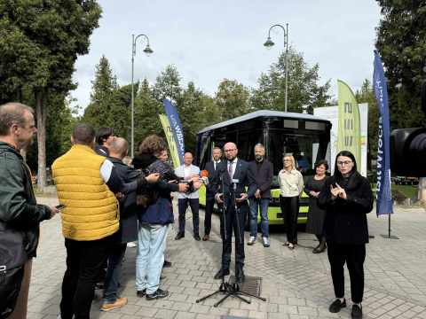 Po Cmentarzu Osobowickim pojedziemy... autonomicznym busem. Nietypowa innowacja we Wrocławiu - 4