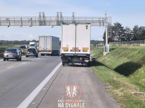 Trudny dzień na drogach Dolnego Śląska. Wielu kierowców stoi w korkach  [ZDJĘCIA] - 10