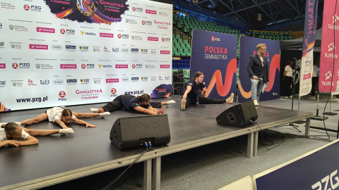 250 dzieci wspólnie ćwiczyło w Hali Orbita. "Gimnastyka jest sportem fundamentalnym" - 0