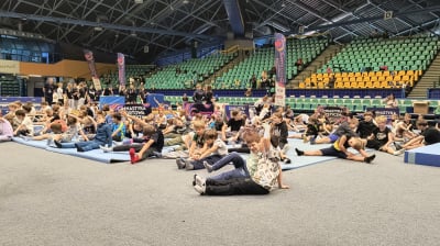 250 dzieci wsp&oacute;lnie ćwiczyło w Hali Orbita. "Gimnastyka jest sportem fundamentalnym"
