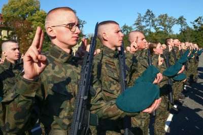 Ponad 400 młodych żołnierzy złożyło przysięgę wojskową. Przed nimi 5 lat studi&oacute;w