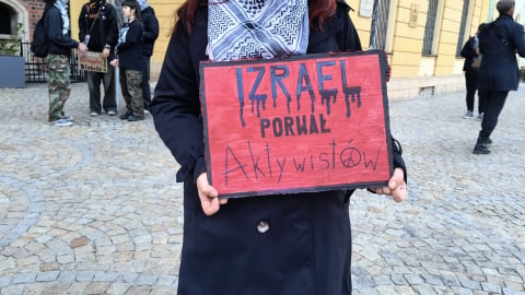 Chcą reakcji władz i uwolnienia członków misji. Protest we Wrocławiu po przechwyceniu Globalnej Flotylli Sumud - 0