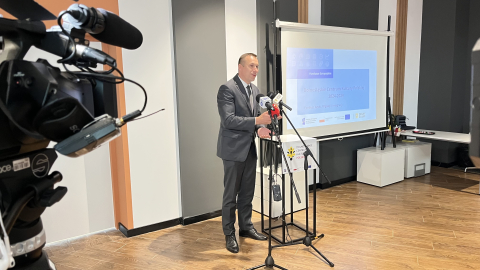Jeleniogórskie Centrum Kultury Polskiej pomoże obcokrajowcom. Mogą skorzystać z pomocy - 1