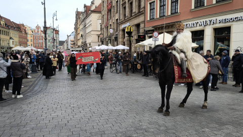 Orszak Dziejów po raz trzeci we Wrocławiu. 150 postaci historycznych na ulicach miasta - 2