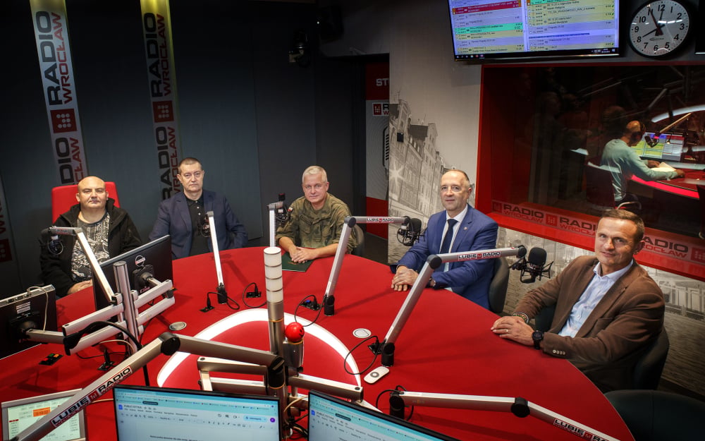 Różne punkty słyszenia: Nie tylko armia. Jak każdy może przygotować się na kryzys? - Różne punkty słyszenia w Radiu Wrocław. Od poniedziałku do piątku, po godzinie 20:00.