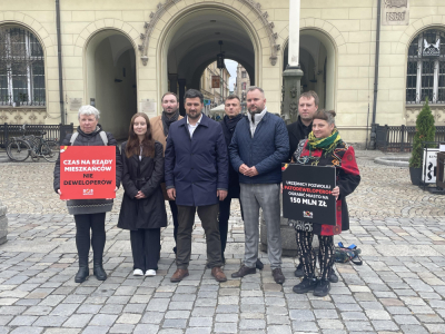 SOS Wrocław: "Mamy do czynienia ze spekulacją gruntami". Co odpowiada miasto?