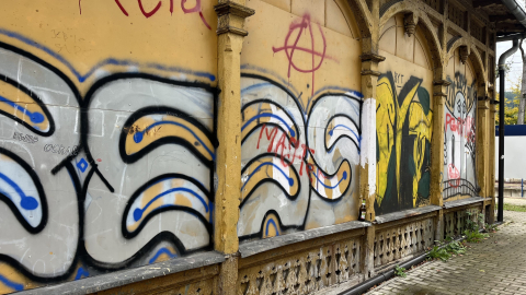 Dworzec w Piechowicach straszy turystów. Naprawiono dach, a co z resztą budynku? - 5