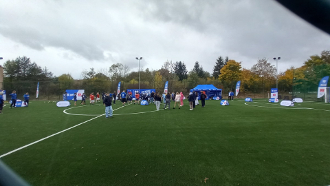 Boiska w Tymowej przeszły modernizację. Młodzi sportowcy mogą już z nich korzystać - 1