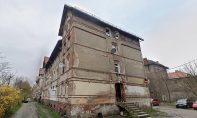 Śmierć w pożarze na Brochowie. Śledczy sprawdzą, kto przyczynił się do tragedii