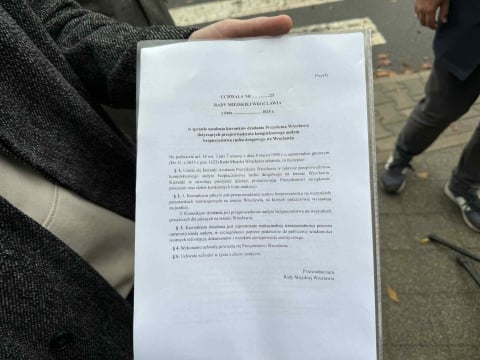 Pasażer zginął wysiadając z tramwaju. Teraz radni chcą audytu przystanków - 0