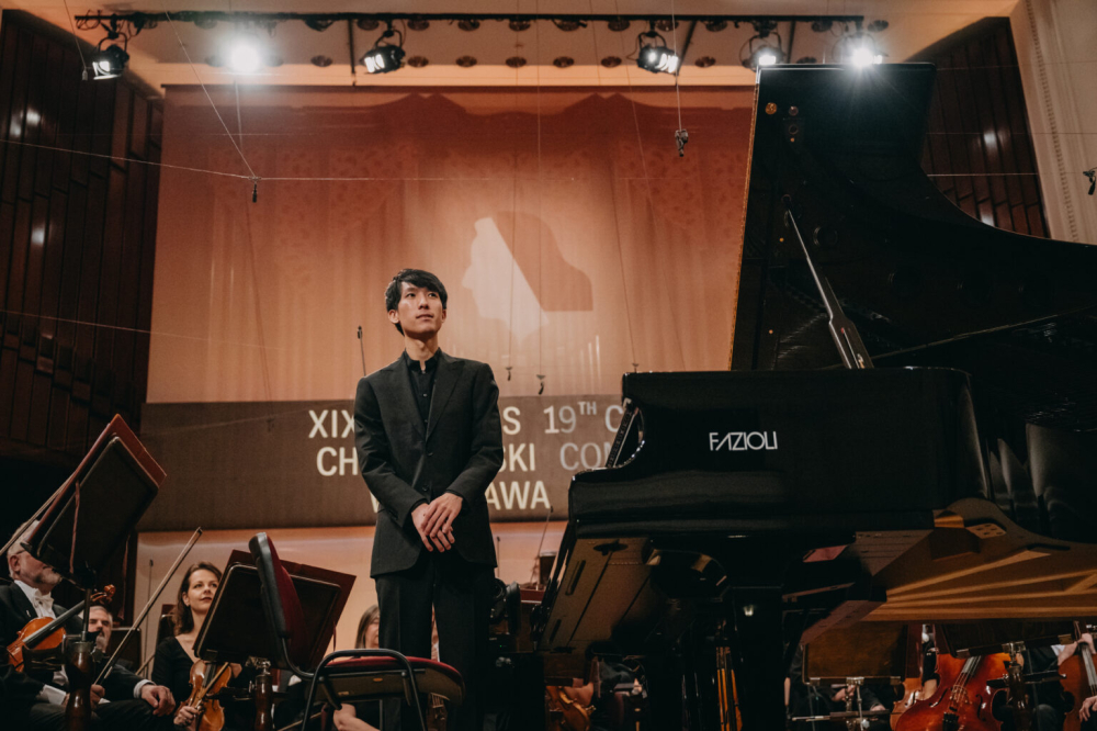 Eric Lu wygrał Konkurs Chopinowski. Wiemy, które miejsce zajął wrocławianin Piotr Alexewicz - Zwycięzcą 19. Konkursu Chopinowskiego został: Eric Lu, USA