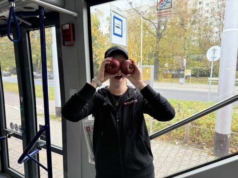 Owocowy czwartek w tramwaju Radia Wrocław! Tak wyglądała wspólna przejażdżka z Katarzyną Górną-Drzewosz - 0