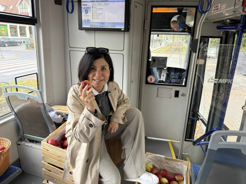 Owocowy czwartek w tramwaju Radia Wrocław! Tak wyglądała wspólna przejażdżka z Katarzyną Górną-Drzewosz - 4