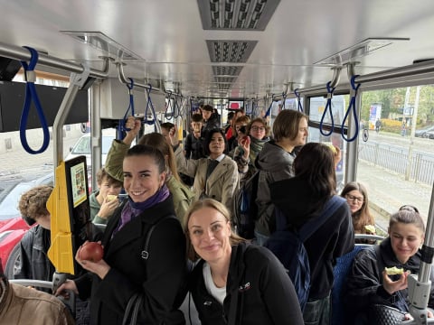 Owocowy czwartek w tramwaju Radia Wrocław! Tak wyglądała wspólna przejażdżka z Katarzyną Górną-Drzewosz - 5