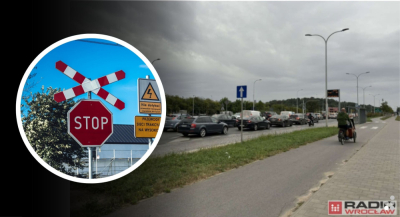 Paraliż dr&oacute;g we Wrocławiu. Powodem awaria pociągu i zamknięte rogatki