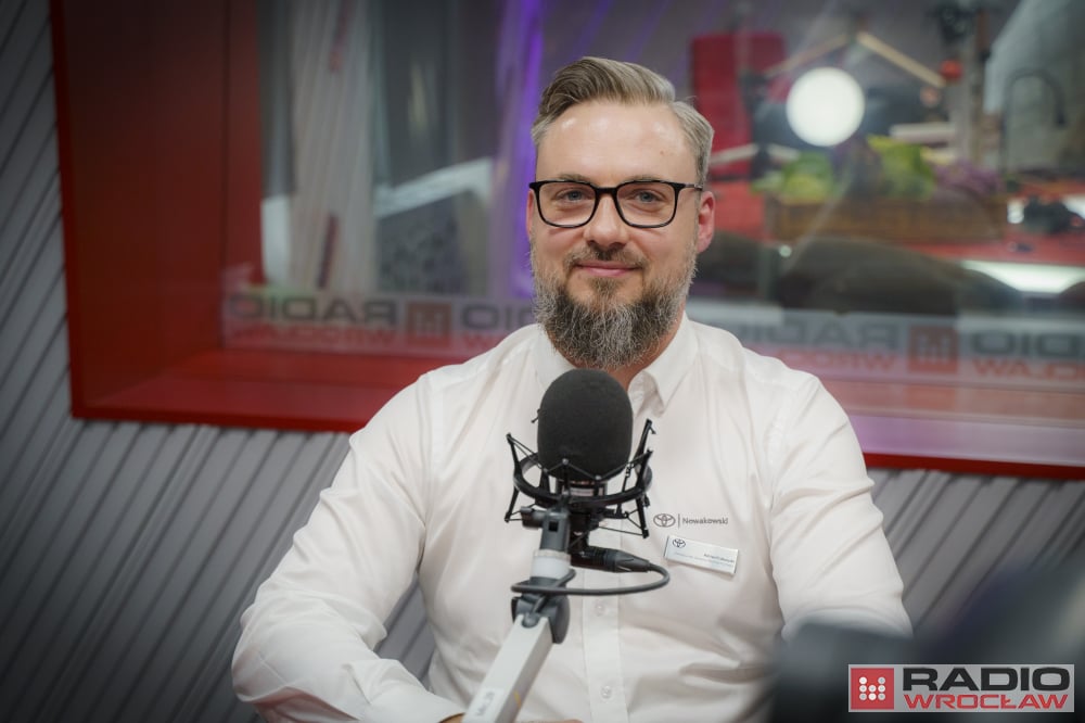 Uliczne Dialogi: Serwis auta przed zimą - Adrian Frókowski