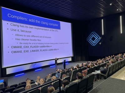 Tysiące pasjonat&oacute;w IT w Kinie Nowe Horyzonty. Ruszyła konferencja code::dive