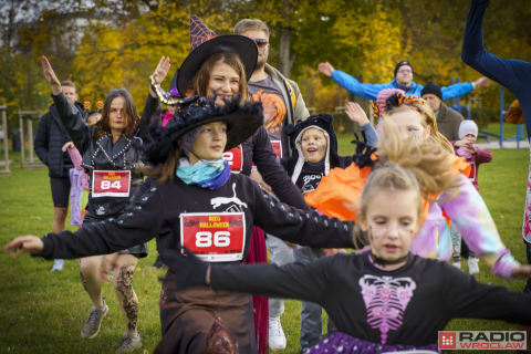 Bieg Halloweenowy Radia Wrocław. Tak bawiliśmy się w Parku Skowronim! [ZDJĘCIA, WIDEO] - 28