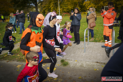 Bieg Halloweenowy Radia Wrocław. Tak bawiliśmy się w Parku Skowronim! [ZDJĘCIA, WIDEO] - 30