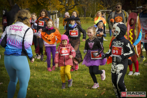 Bieg Halloweenowy Radia Wrocław. Tak bawiliśmy się w Parku Skowronim! [ZDJĘCIA, WIDEO] - 42