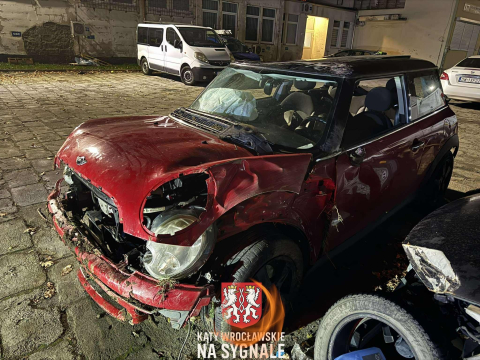 Burzliwa noc na drogach. Dachowanie i karambol na A4, przewrócony TIR na S3 - 4