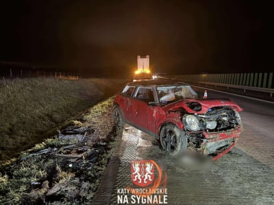 Burzliwa noc na drogach. Dachowanie i karambol na A4, przewr&oacute;cony TIR na S3