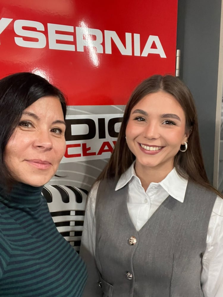 Chwalimy swoje: Studentka z Wrocławia Mistrzynią Europy w wyciskaniu leżąc - Katarzyna Górna-Drzewosz i Martyna Janaszek (po prawej) w studiu Radia Wrocław.
