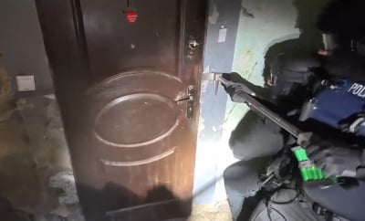 Narkotyki, broń i powiązania z pseudokibicami. Policja zatrzymała 11 os&oacute;b