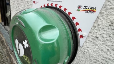 Defibrylator AED w każdej podstaw&oacute;wce! To jeden z wygranych projekt&oacute;w Jeleniog&oacute;rskiego Budżetu Obywatelskiego