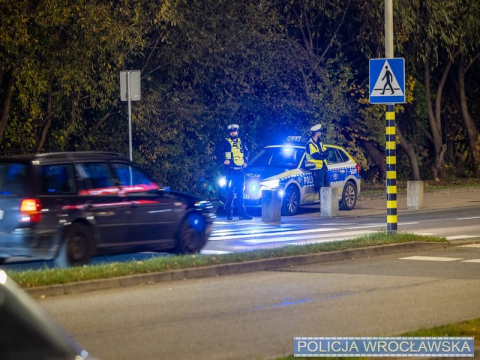 Kierowcy już rozgrzewali silniki, ale policja pokrzyżowała im plany. Nielegalny wyścig skończył się jeszcze przed startem - 6