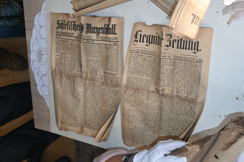 Na Dolnym Śląsku otworzyli kapsułę czasu sprzed prawie 140 lat. Co było w środku? - 4