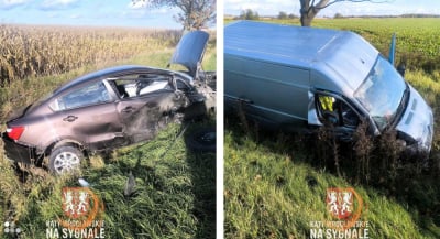 Wypadek na drodze krajowej pod Wrocławiem. Oba samochody wypadły z drogi