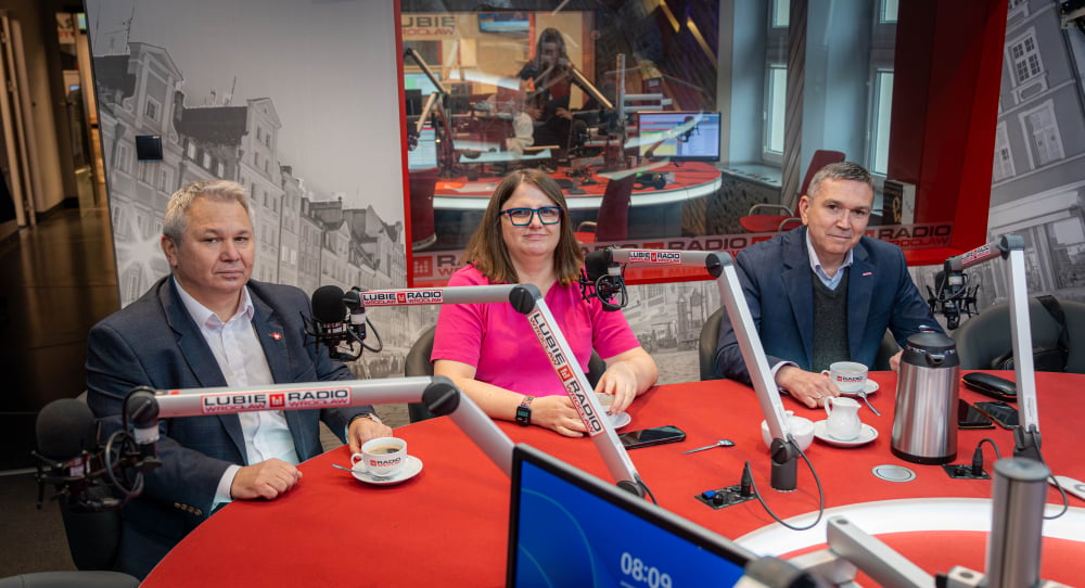 Debata parlamentarna: Robert Jagła (PO), Arkadiusz Sikora (Lewica) i Marta Stożek (Razem) - Debata parlamentarna w Radiu Wrocław.