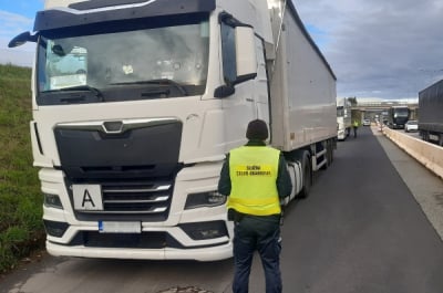 37 ton nielegalnych odpad&oacute;w jechało do Polski. Ciężar&oacute;wki zostały zatrzymane na granicy