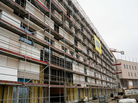 Kiedy Nowy Szpital Onkologiczny przyjmie pacjentów? Placówka za 1,5 mld złotych rośnie w oczach [ZDJĘCIA] - 20
