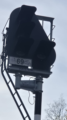 Zdewastowana linia kolejowa Jelenia Góra-Karpacz. Straty wyceniono na 50 tys. złotych - 0