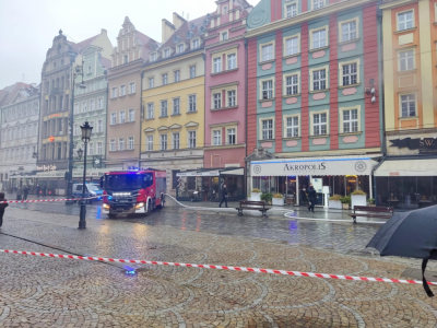 Pożar na wrocławskim Rynku. Spłonęła część restauracji. Znamy przyczynę
